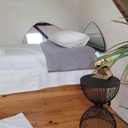 Litle Tiny Room In The Attic Lisboa Extérieur photo